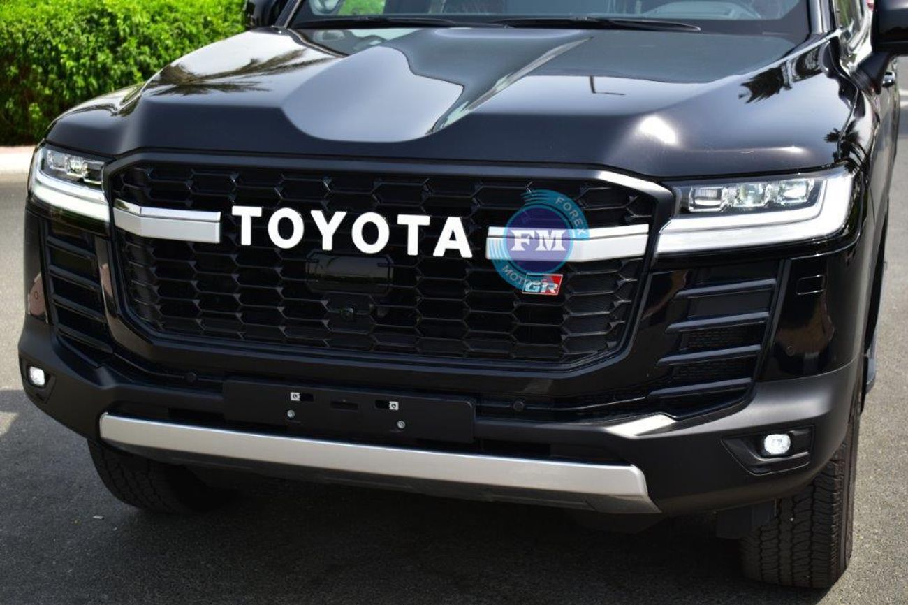 تويوتا لاند كروزر 300 GR-S 3.5 L Hybrid V6 7 Seat Automatic