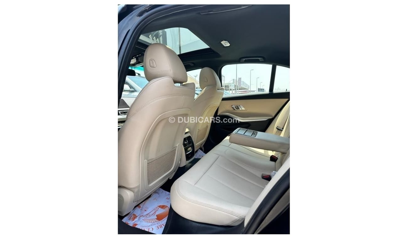 بي أم دبليو 330i اكسكلوسيف