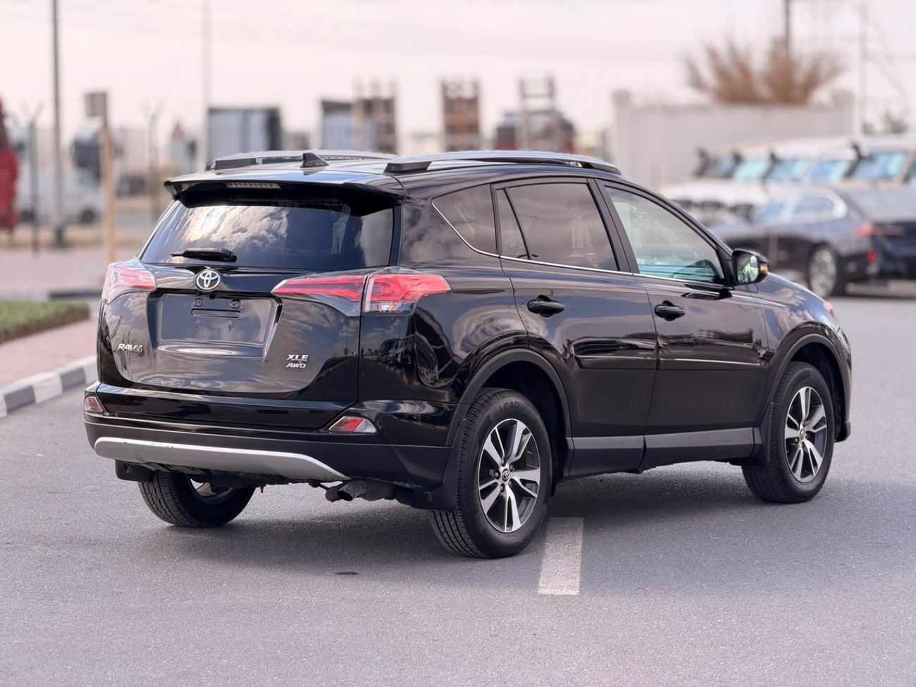 Toyota RAV4 XLE 4X4 Full option Sunroof, automatic trunk