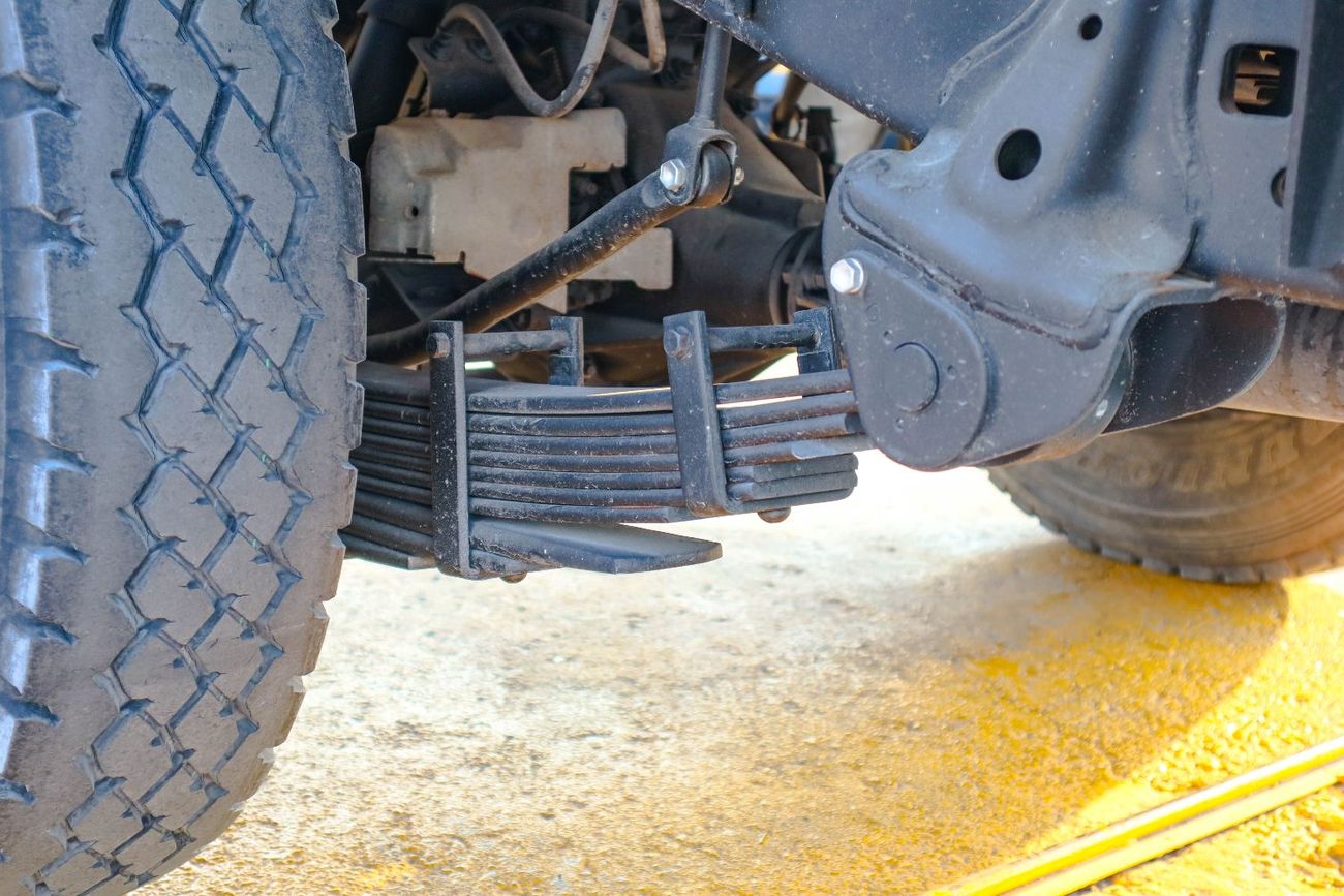 تويوتا لاند كروزر بيك آب Std 4.0L Single Cab Utility AWD