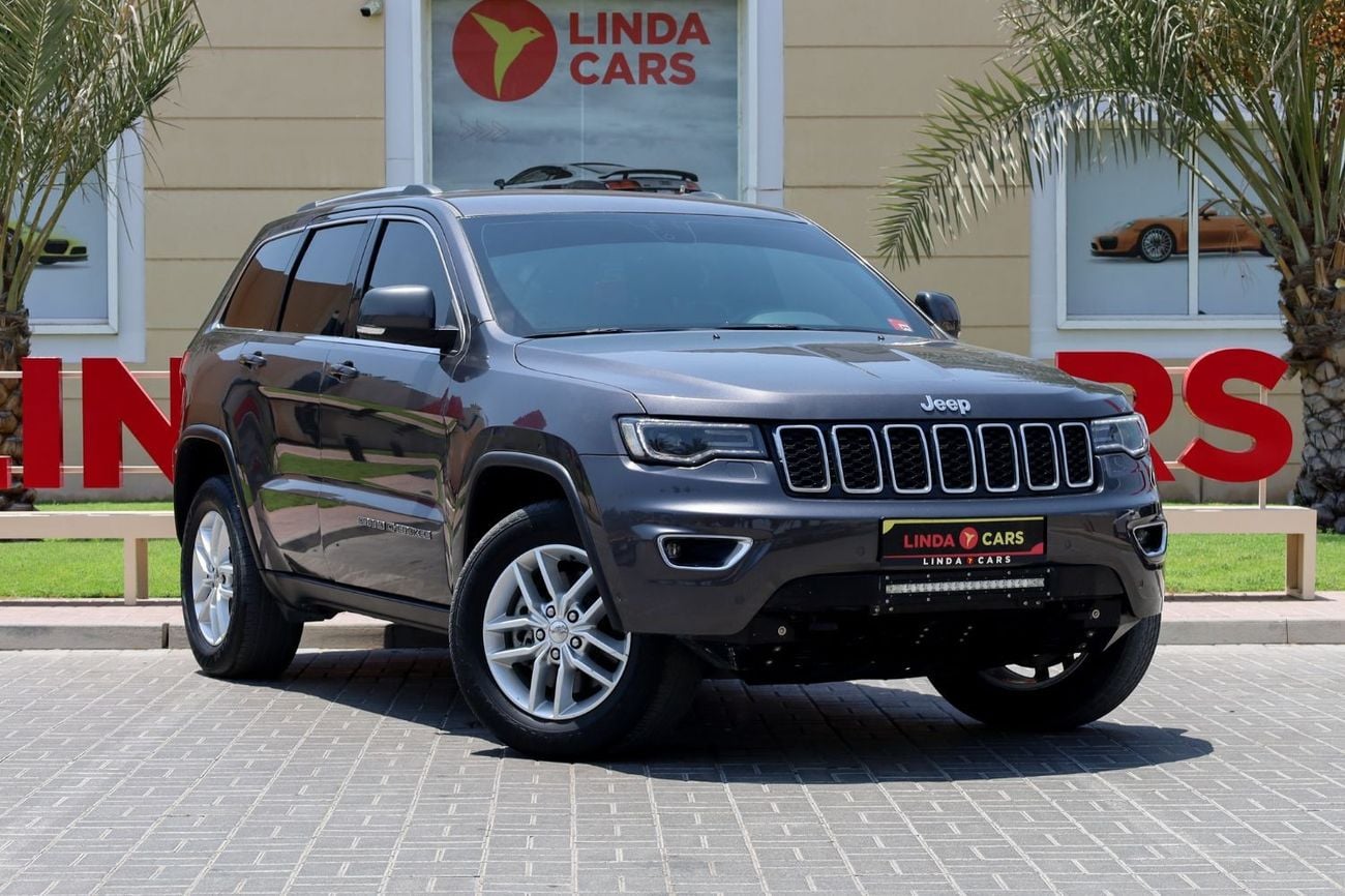 جيب جراند شيروكي Jeep Grand Cherokee Laredo 2017 GCC under Warranty with Flexible Down-Payment/ Flood Free.