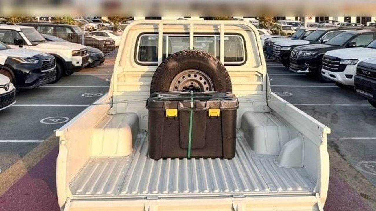 تويوتا لاند كروزر بيك آب 2024 RHD TOYOTA LAND CRUISER 79 4WD D/C 4.2D MT BRAND NEW 0KM (FOR EXPORT ONLY)