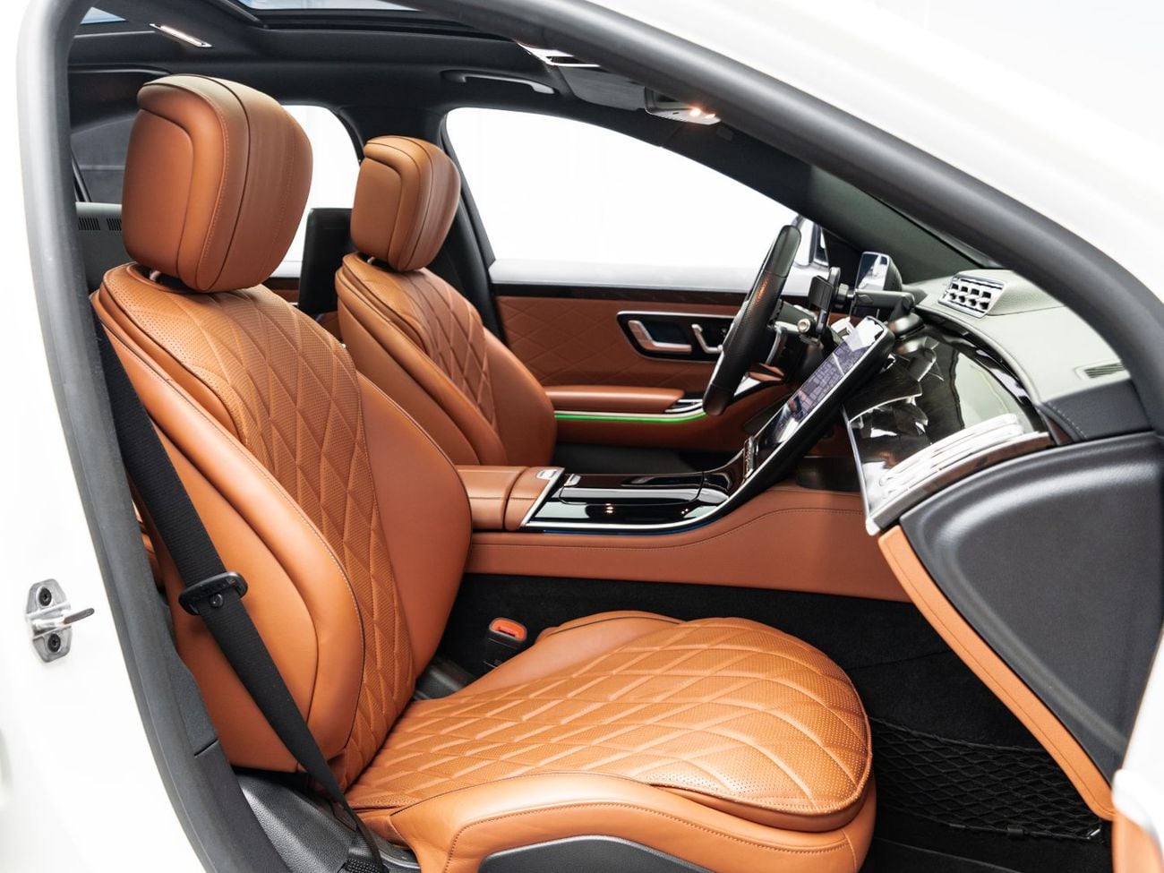 مرسيدس بنز S 500 4MATIC L BUY NOW, PAY 2027 | THE BLACKLINE STANDARD | 2027 Mercedes Warranty + Service Contract, Low KMs, GCC