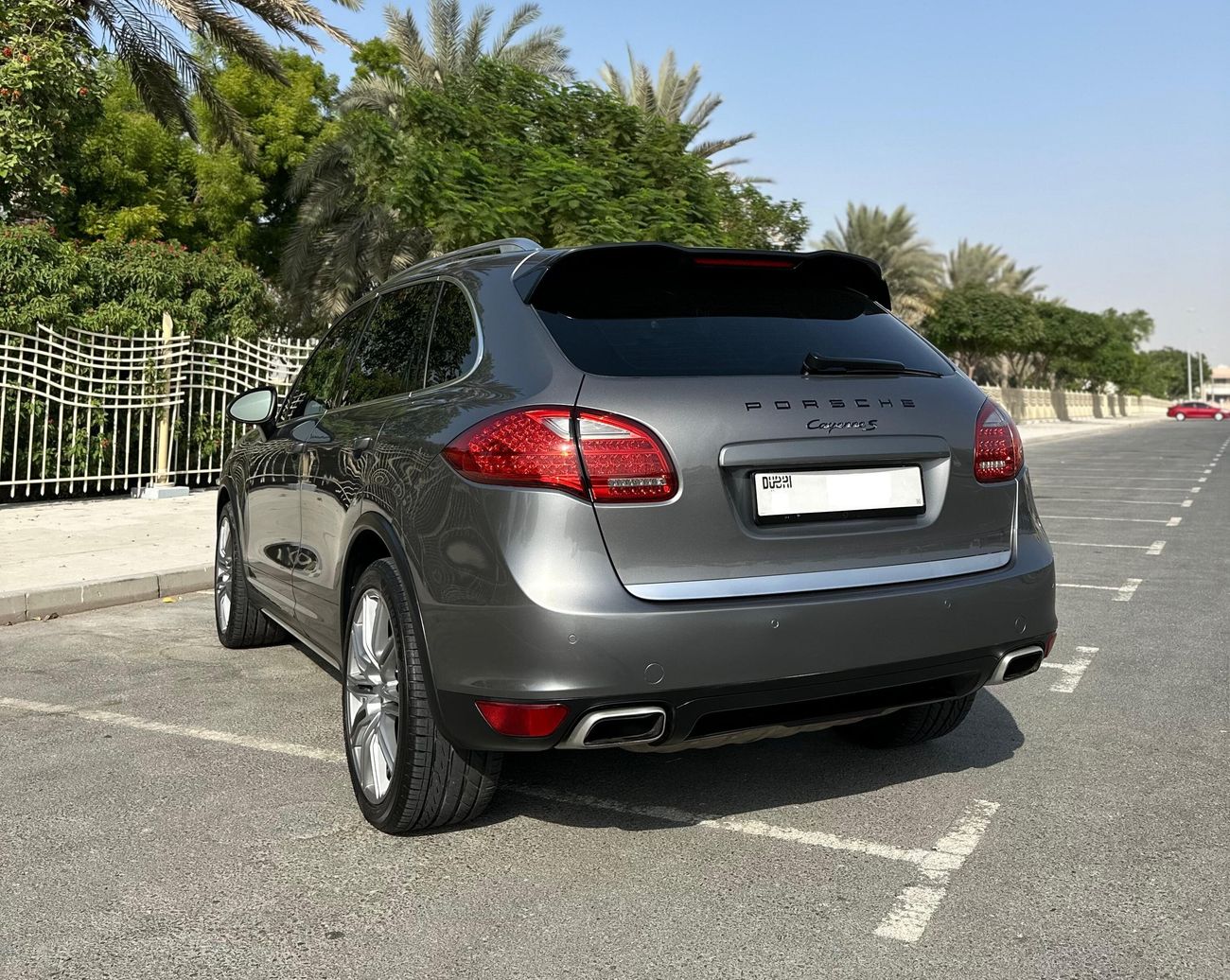 Porsche Cayenne S V8 4.8 Liters (400 HP) - Full Service - Full Options - Very Clean
