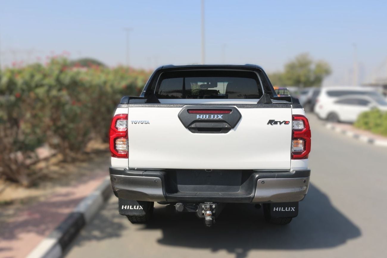 تويوتا هيلوكس SGLX ADV 2.8L