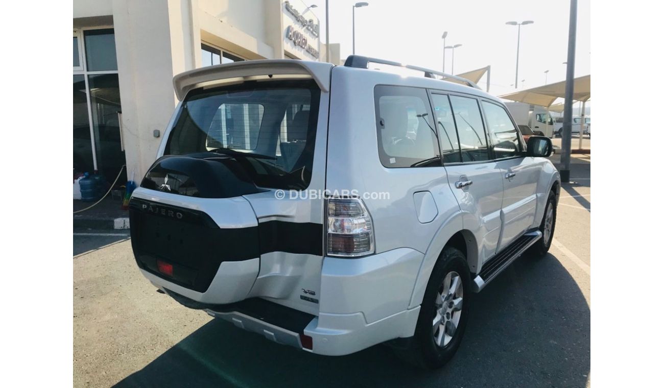 ميتسوبيشي باجيرو سياره نظيفه جدا بحالة الوكاله