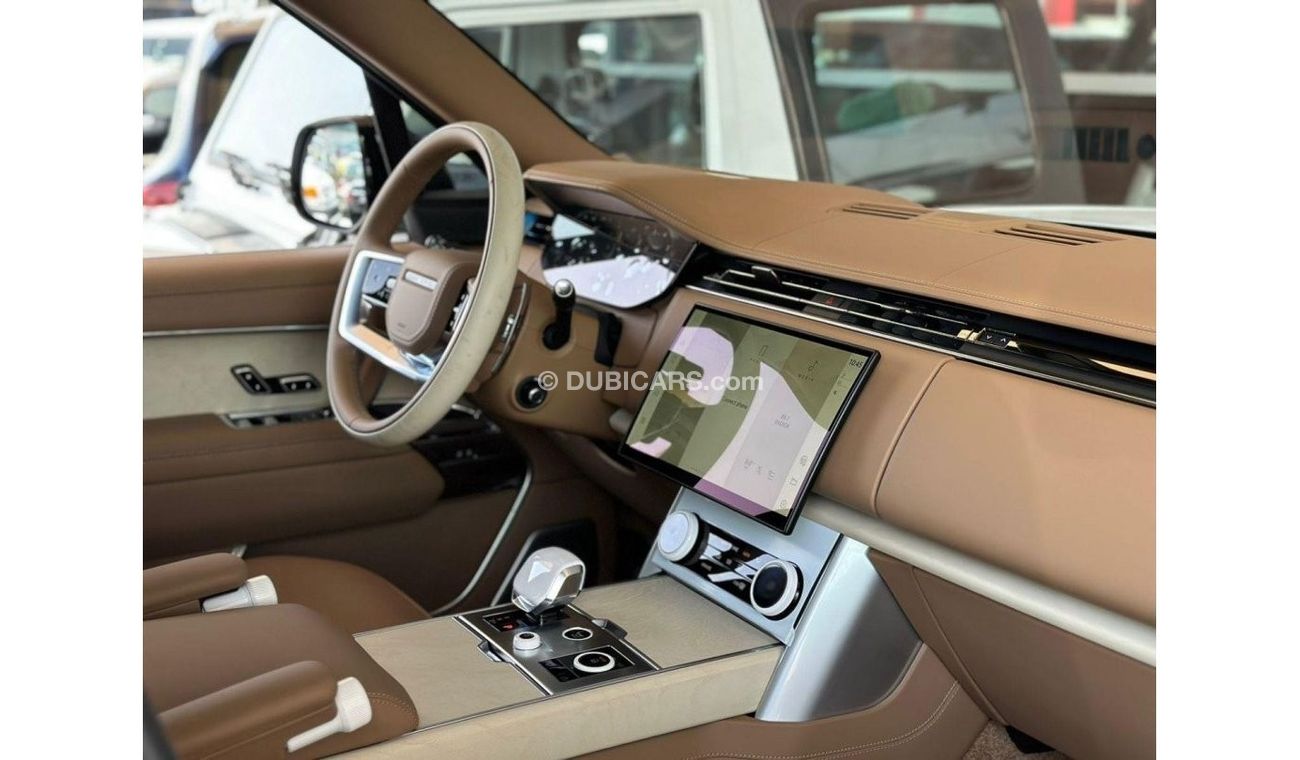 Land Rover Range Rover GCC SPEC UNDER WARRANTY AND SERVICE