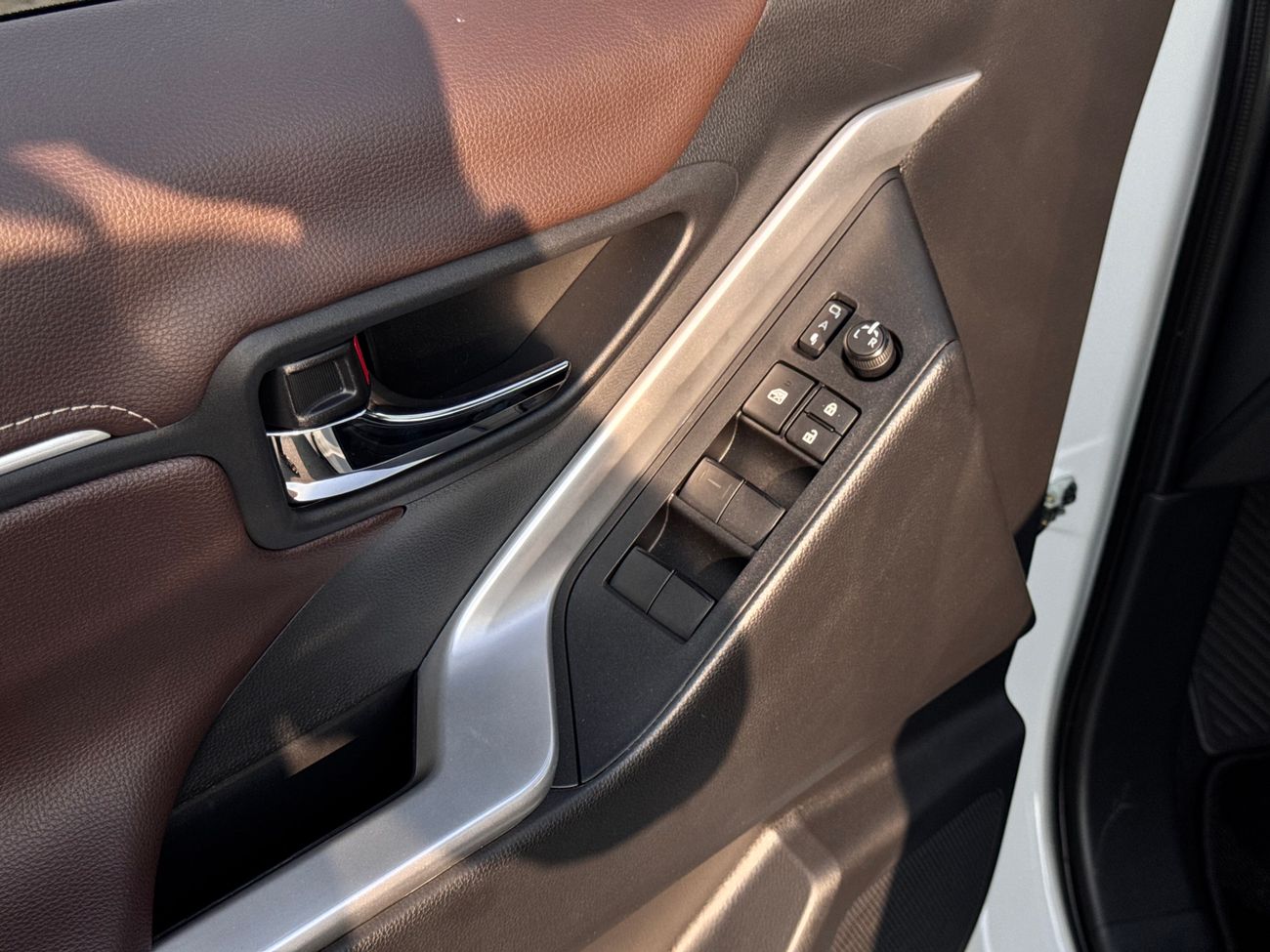 تويوتا إينوفا Hybrid 2.0L GCC 2024 Brand New 0Km