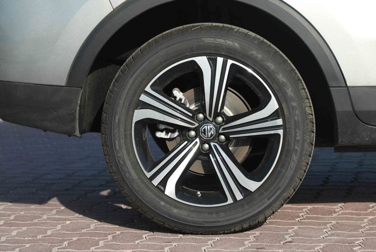 MG ZS 2025 MG ZS LUXURY 1.5 - SILVER inside BEIGE | Export Price