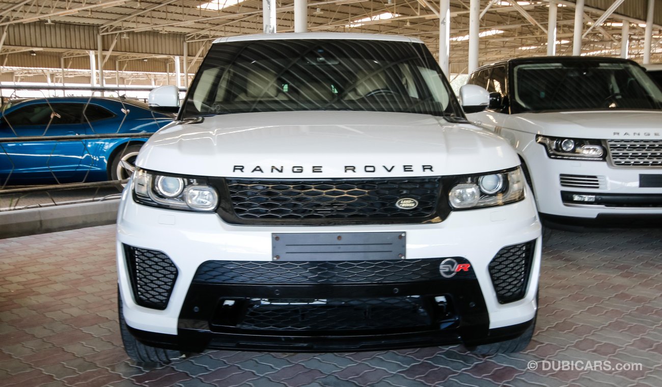 Land Rover Range Rover Sport With SVR body kit