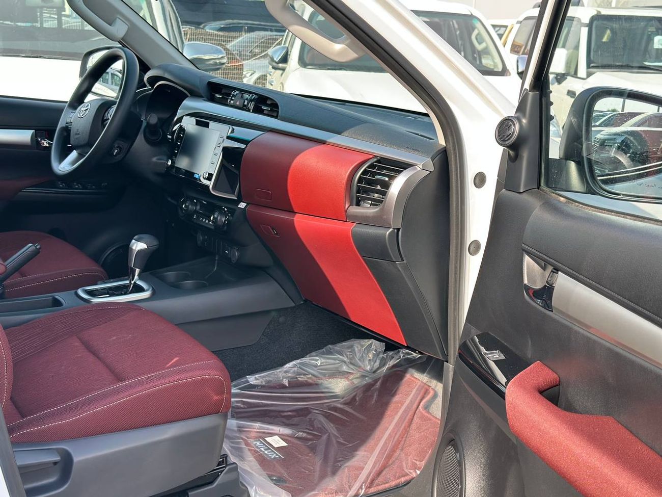 Toyota Hilux SR5 2.7L PTR A/T // 2026 // Full Option With Diff Lock , DVD&Back Camera , Rear AC // Special Offer