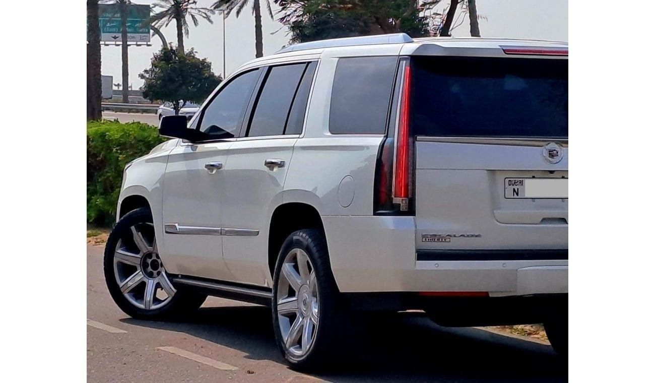 كاديلاك إسكالاد ESV Premium Luxury 6.2L 2015 FULL OPTION (1830x36/-MONTHLY)