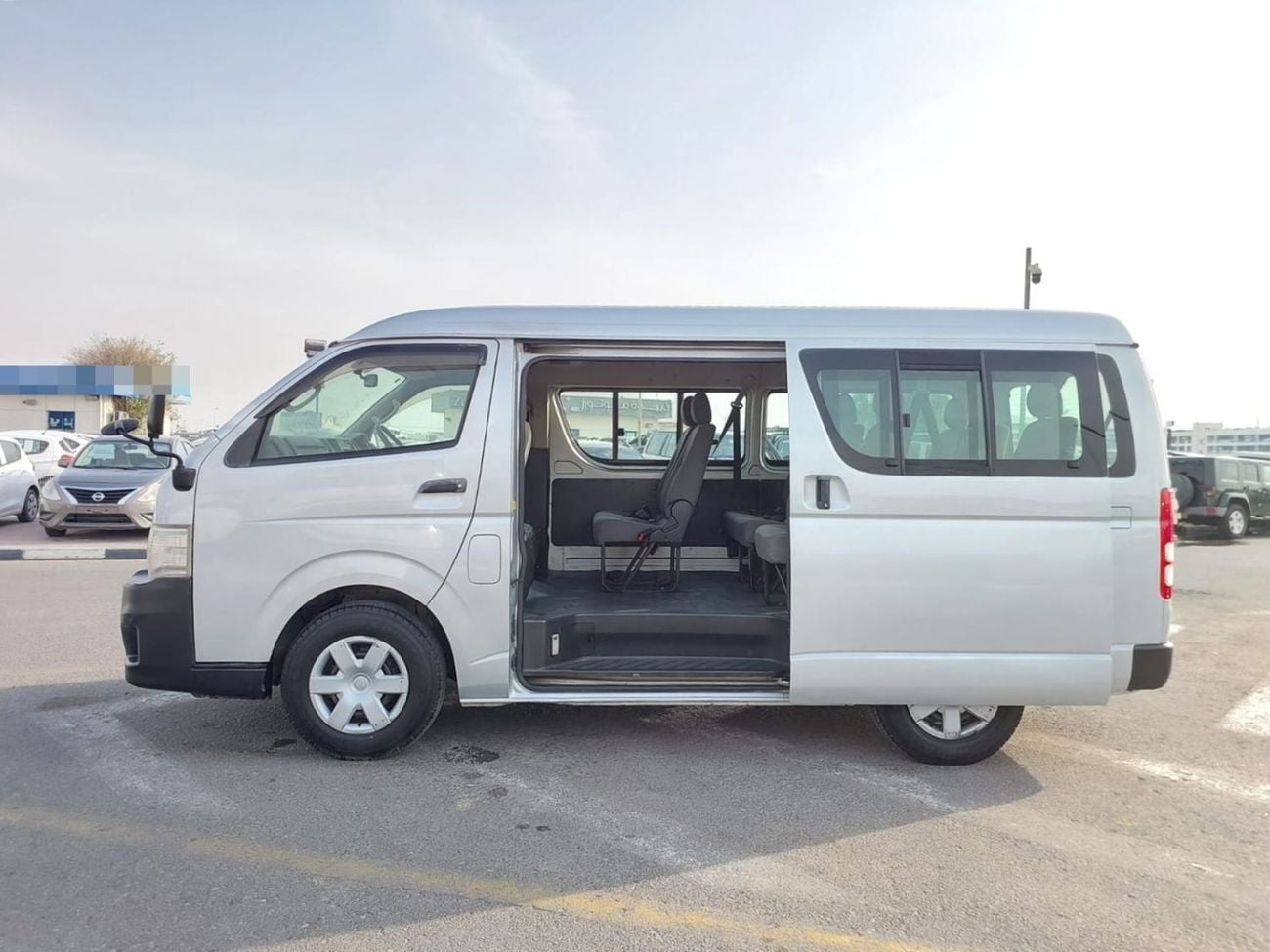 Toyota Hiace TOYOTA HIACE COMMUTER VAN RHD 2011 MODEL 2.7 L PETROL AUTOMATIC(PM24057)