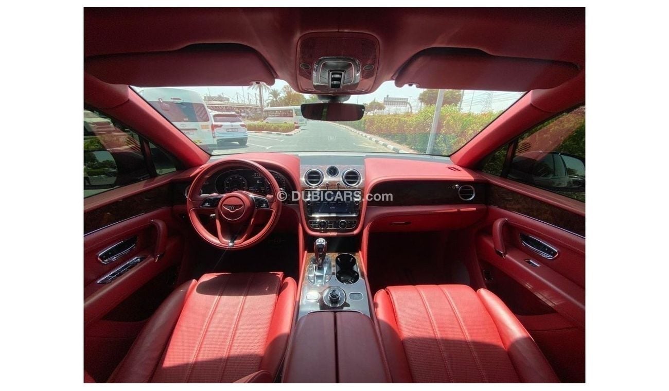 Bentley Bentayga Std GCC SPEC LESS KILOMETER