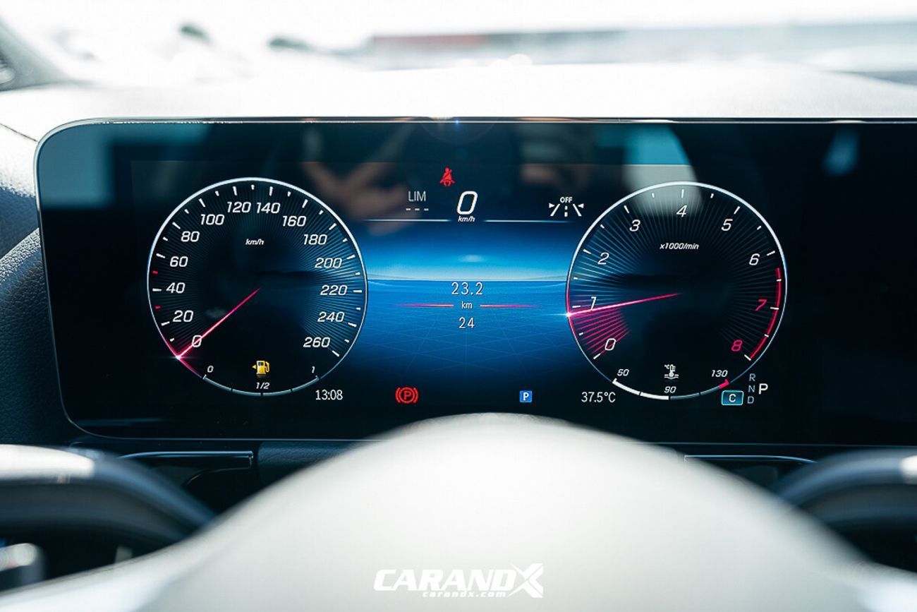 مرسيدس بنز GLA 200 1.3L Petrol