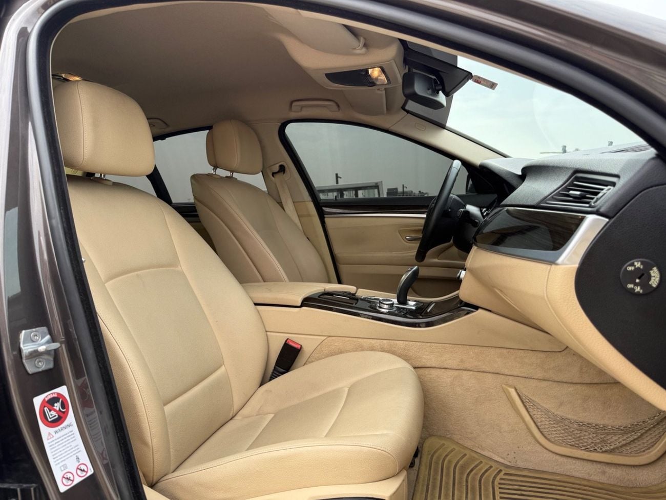 بي أم دبليو 520i Low 2.0L