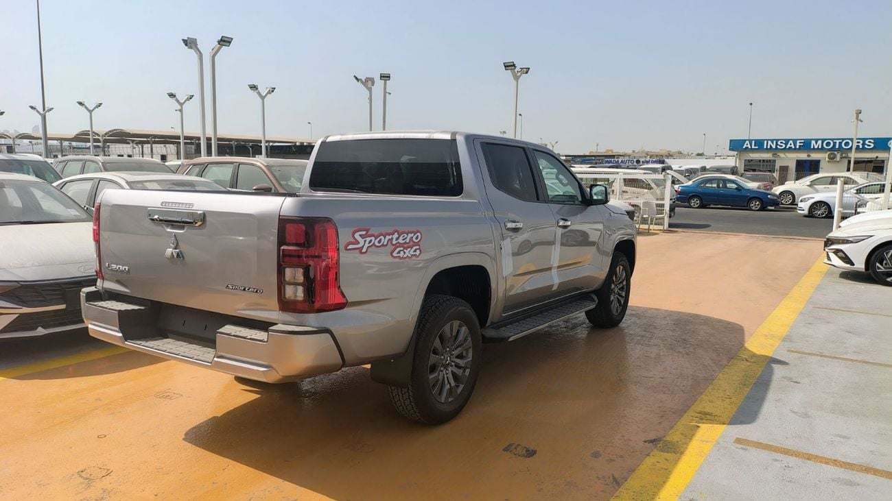 Mitsubishi L200 GL 2.5L Double Cab Utility RWD