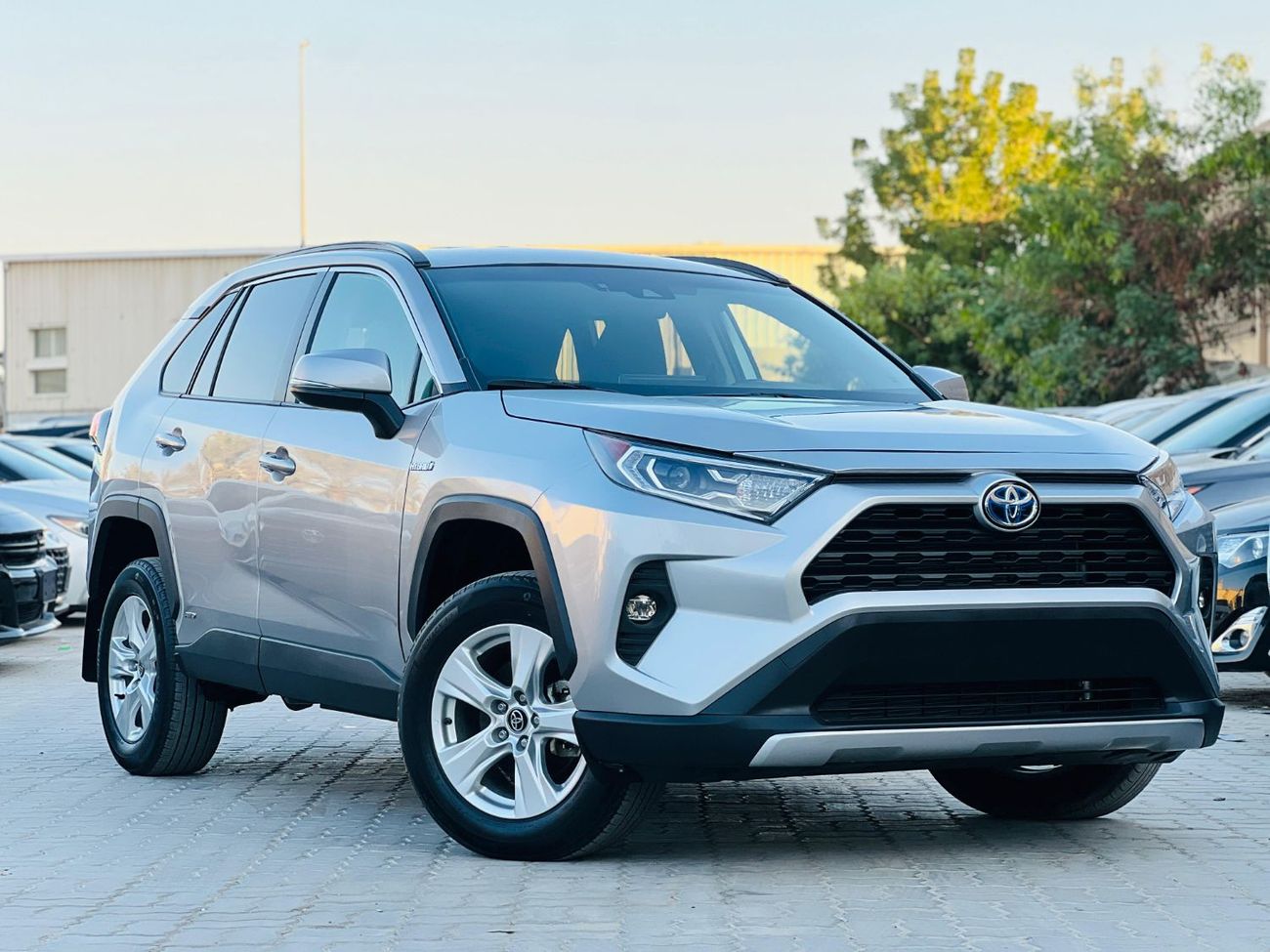 تويوتا راف ٤ Toyota RAV4 XLE   Left Hand Drive  Model: 2021 Push button start,