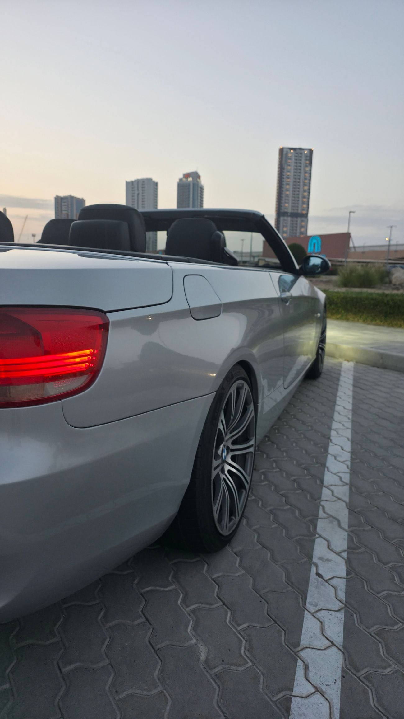 بي أم دبليو 325i E93 Hard Top Convertible