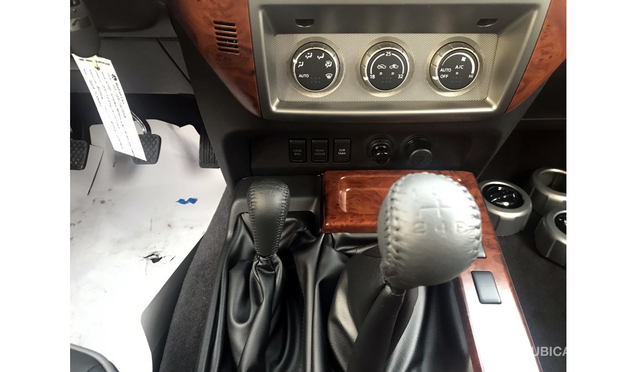Nissan Patrol - LHD - Y61 4.8L PETROL GRX MANUAL