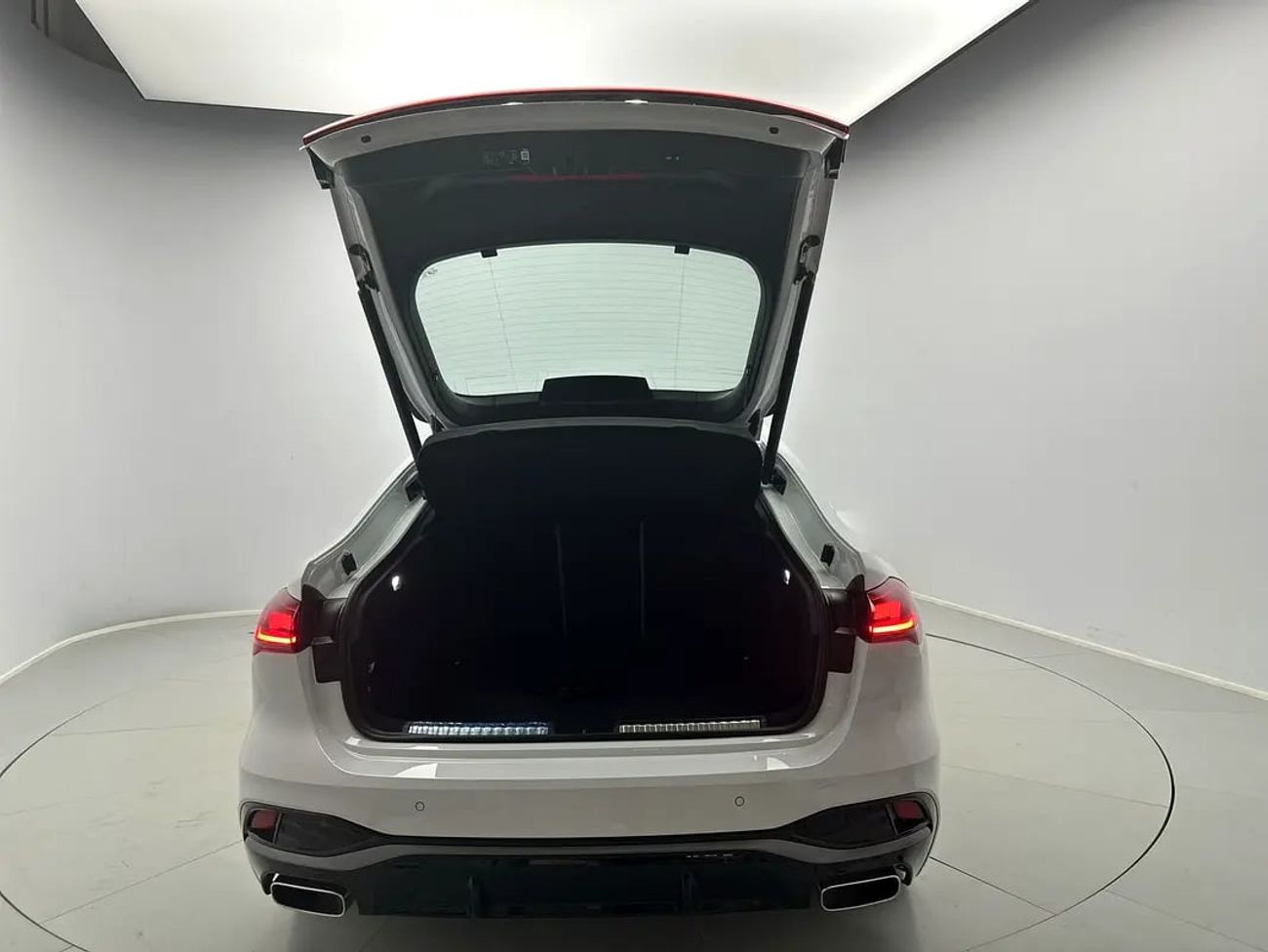 Audi A5 Sedan TFSI 204hp (Ref# 58049) EXCLUSIVE RAMADAN OFFER