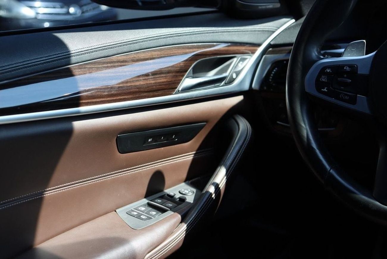 بي أم دبليو 530i M Sport 2.0L BMW 530i M Competition/ GCC / Original Paint/ 2017