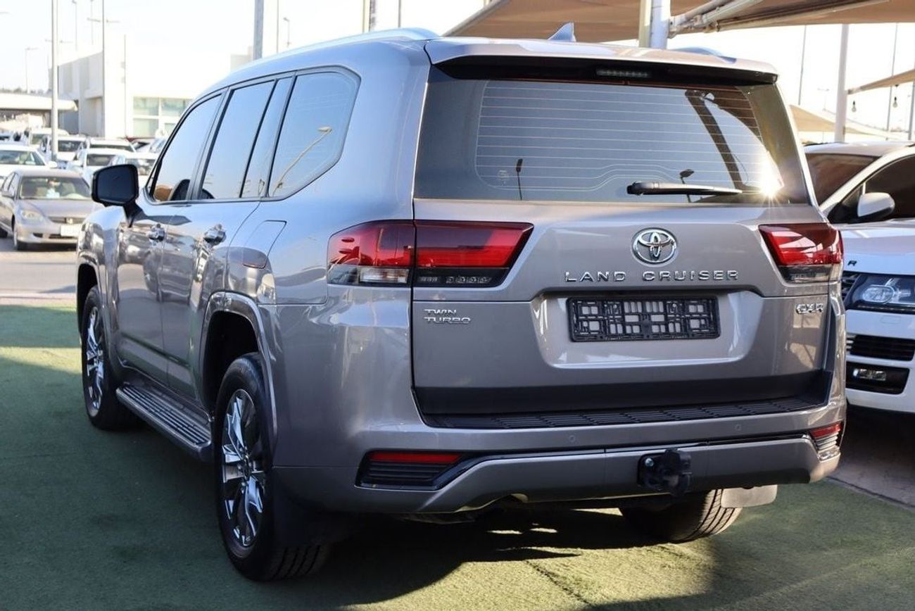 تويوتا لاند كروزر GXR4 3.5L Toyota Land Cruiser GX.R Twine Turbo/ 2022 / GCC / Full Service