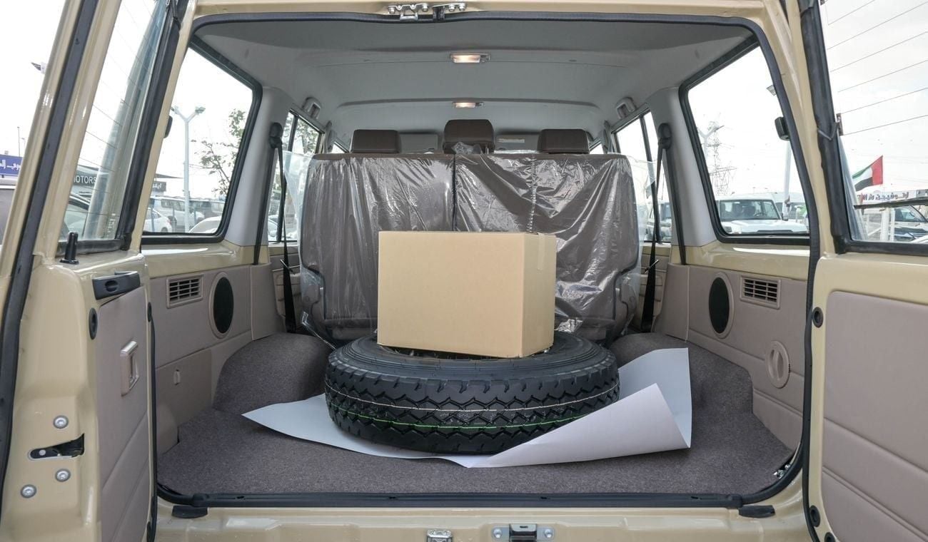 Toyota Land Cruiser 70 LC76 Hardtop 4.0L Petrol V6 5Doors, M/T 2025