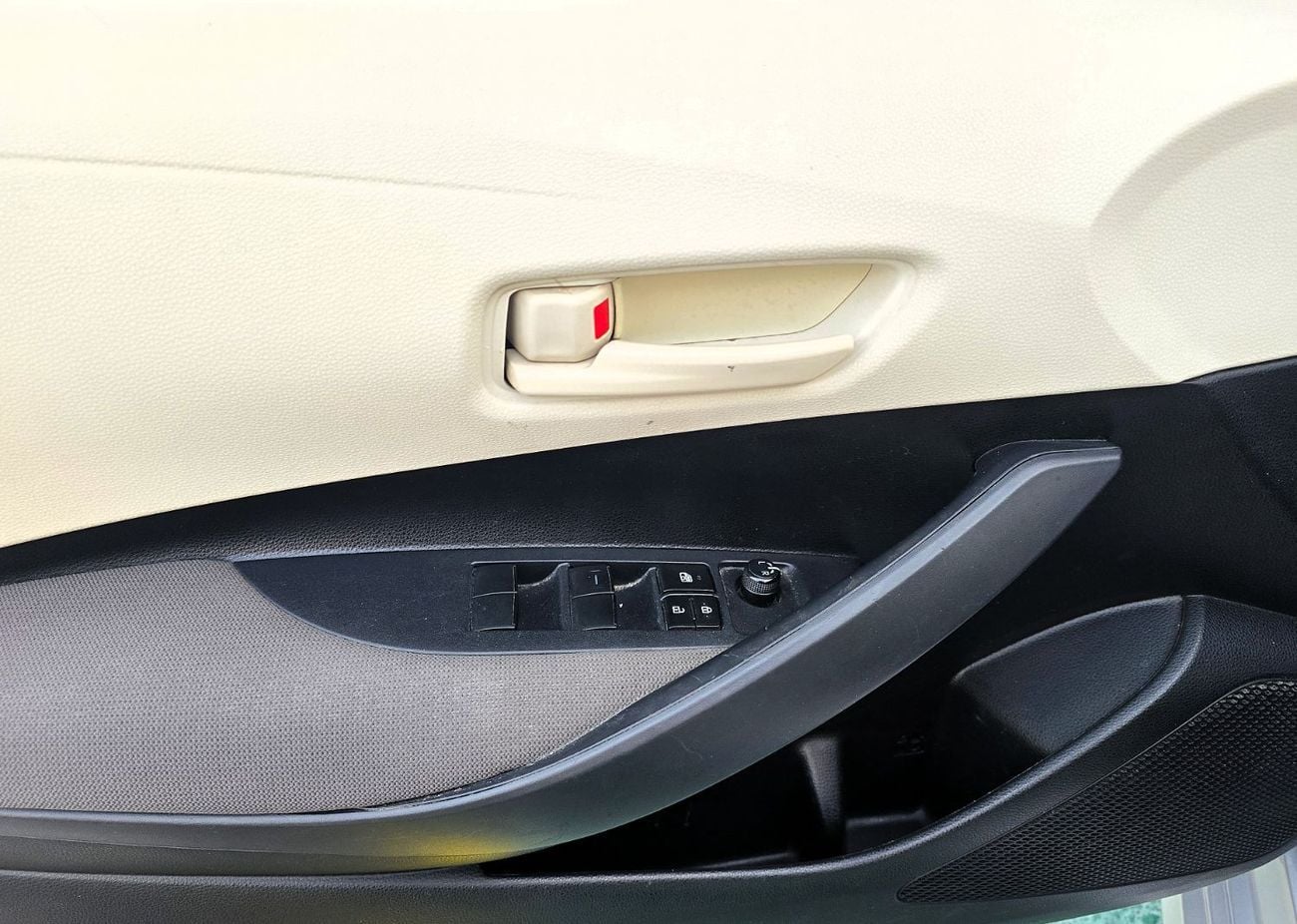 Toyota Corolla Used Toyota Corolla   XLI 1.6L A/T FWD GCC Silver Color 2024 Model