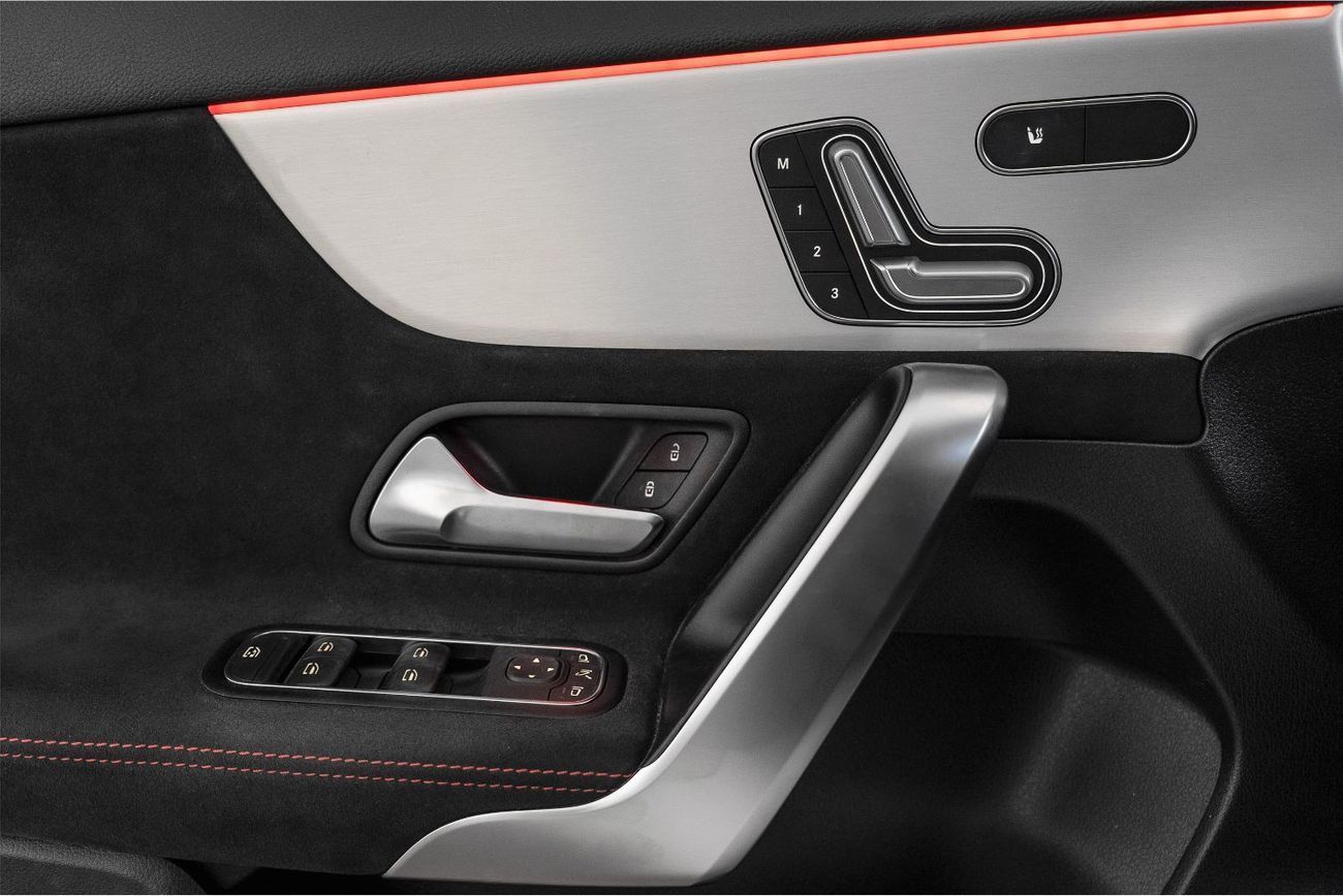 مرسيدس بنز A 35 AMG 4MATIC Hatchback