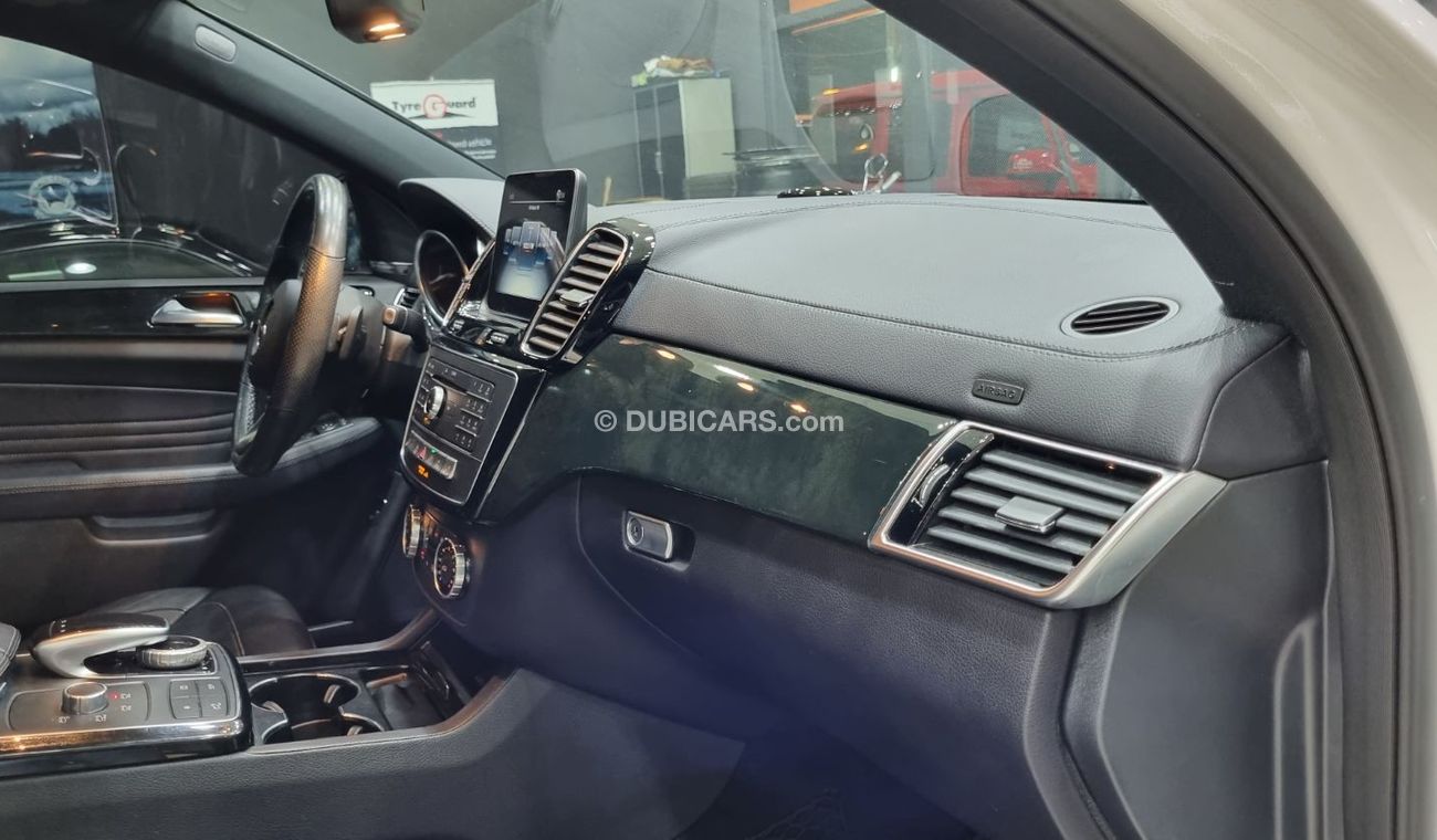 Mercedes-Benz GLE 43 AMG MERCEDES GLE 43 COUPE 2019 WITH ONLY 57K KM ORIGINAL PAINT IN PERFECT CONDITION FOR 210K AED