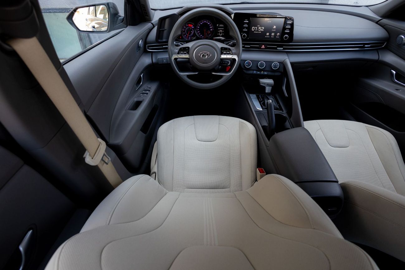 هيونداي إلانترا Smart 1.6L