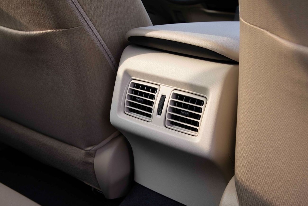 Toyota Camry 2024 Toyota Camry 2.5 LE - Super White inside Beige