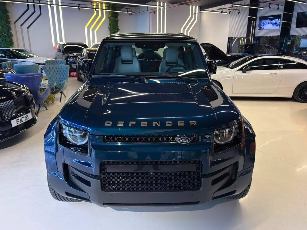 لاند روفر ديفندر 110 OCTA EDITION ONE P635 2026 Land Rover Defender 110 Octa P635 - ALTAYYER WARRANTY AND SERVICE
