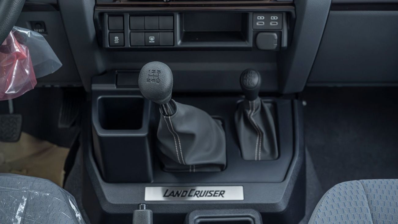 Toyota Land Cruiser 76 TOYOTA LANDCRUISER76 HARDTOP 2.8 MT LX LOW -2026YM