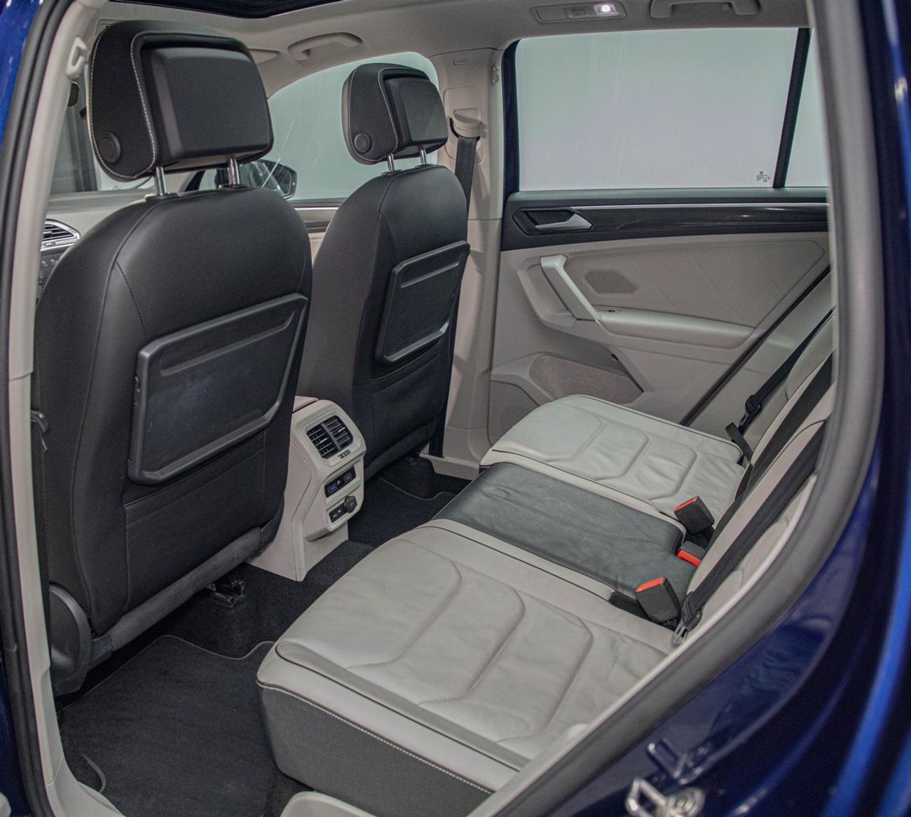 فولكس واجن تيجوان SEL 2.0L