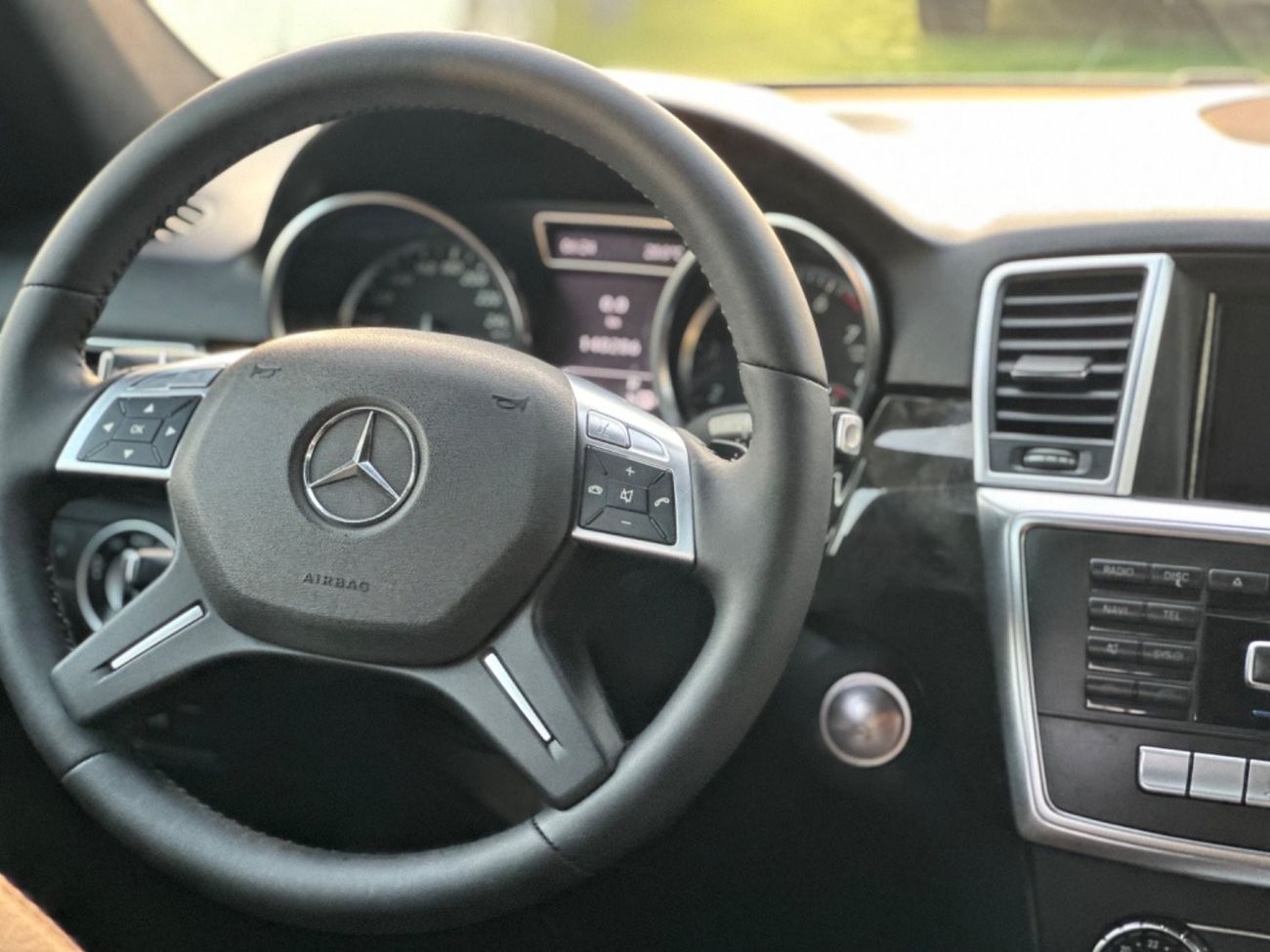Mercedes-Benz ML 350 AMG MERCEDES BENZ ML350 MODEL 2013 GCC CAR PERFECT CONDITION INSIDE AND OUTSIDE FULL OPTION PANORAMI