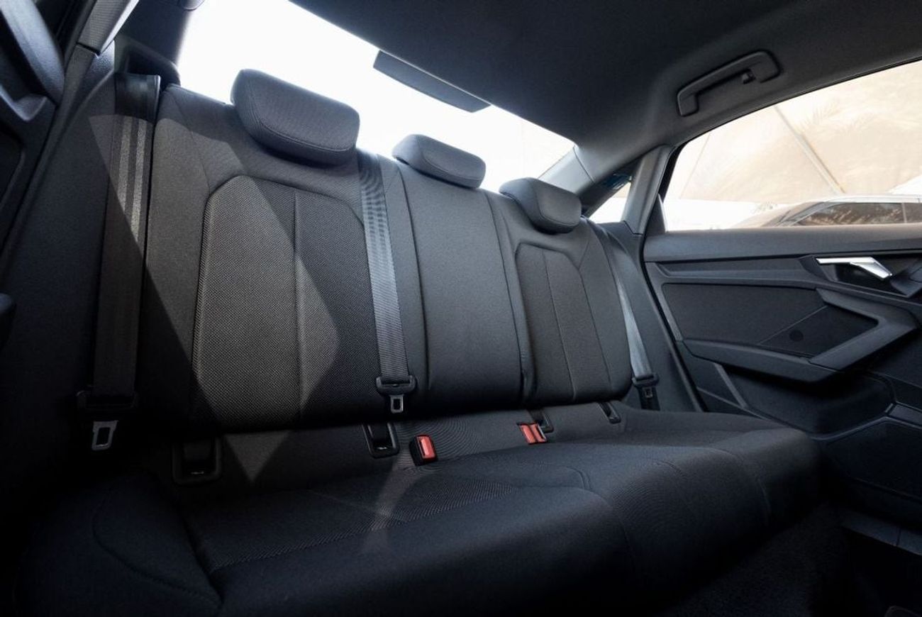 أودي A3 35 TFSI 1.4L Audi A3 35TFSI 2021 GCC under Warranty with Flexible Down-Payment.