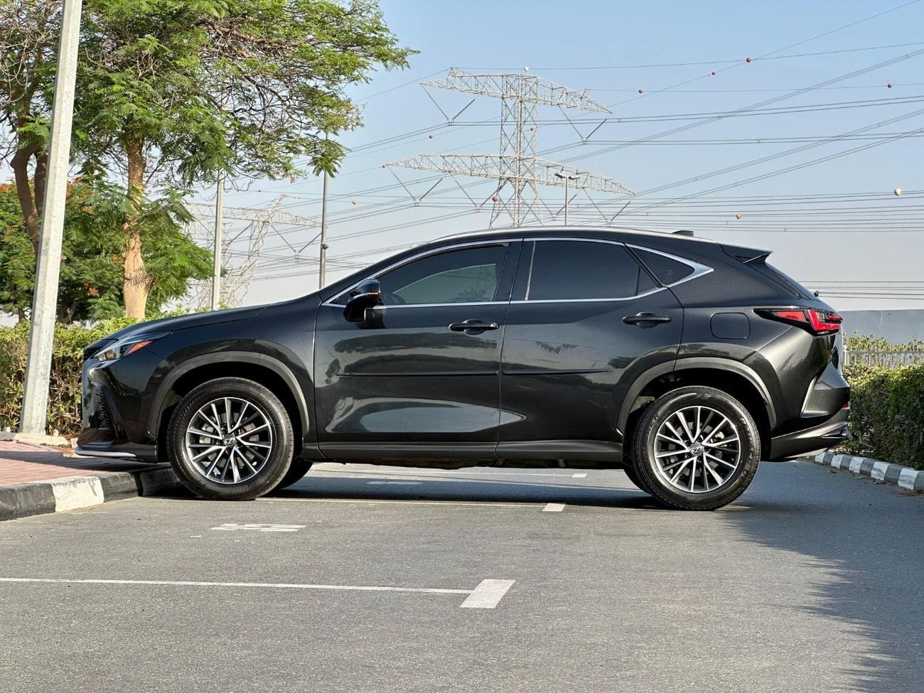 Lexus NX 350h Platinum 2.5L