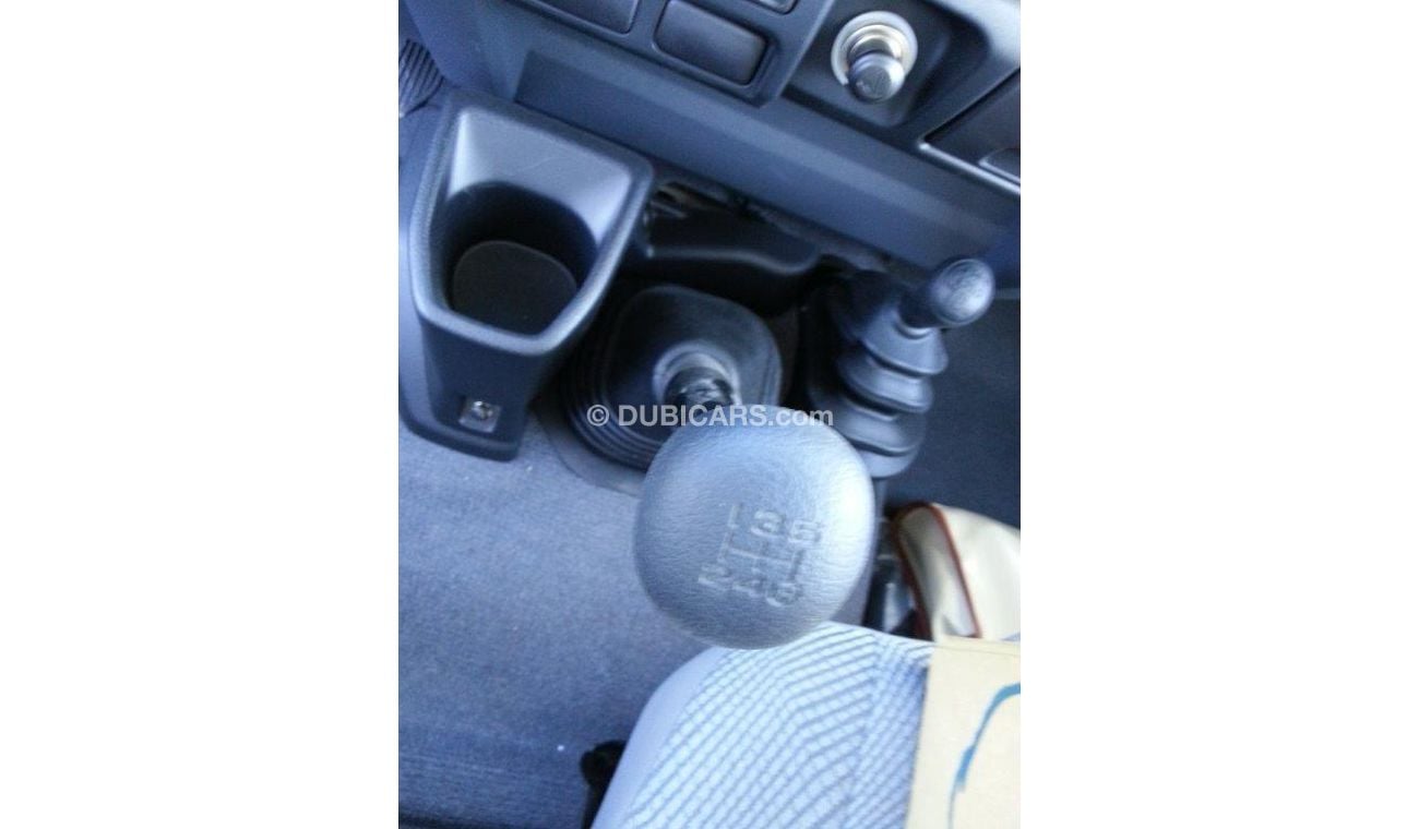 تويوتا لاند كروزر Hard Top 76 LX 10, Petrol engine, 10 Seats