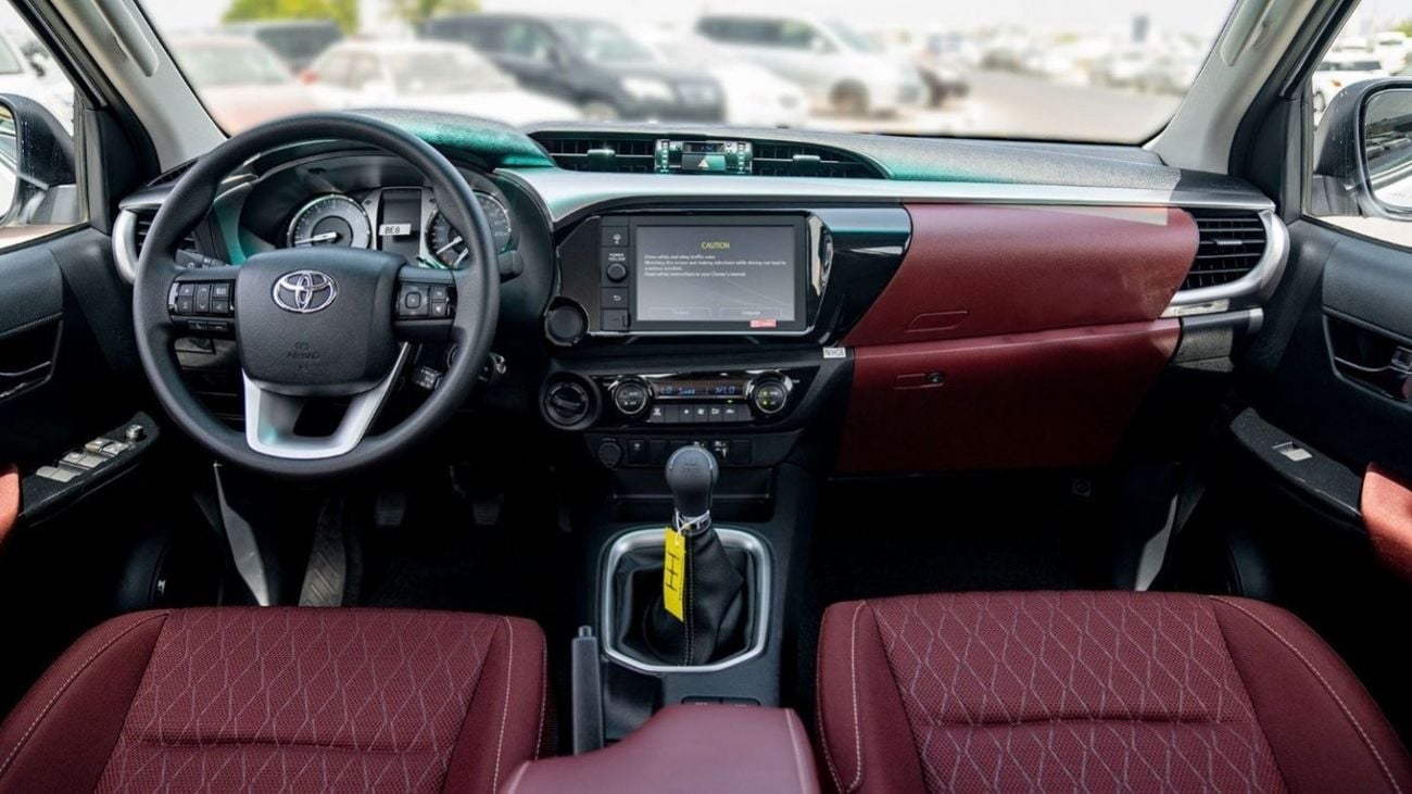 تويوتا هيلوكس TOYOTA HILUX DC 2.7P MT 4X4 MY2023 – WHITE