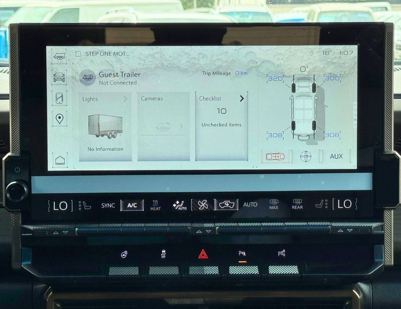 GMC Hummer EV FIRST EDITION  1.5L DUAL TONE / ELECTRIC / 360* CAMERA / PANORAMIC ROOF (CODE # 69055)