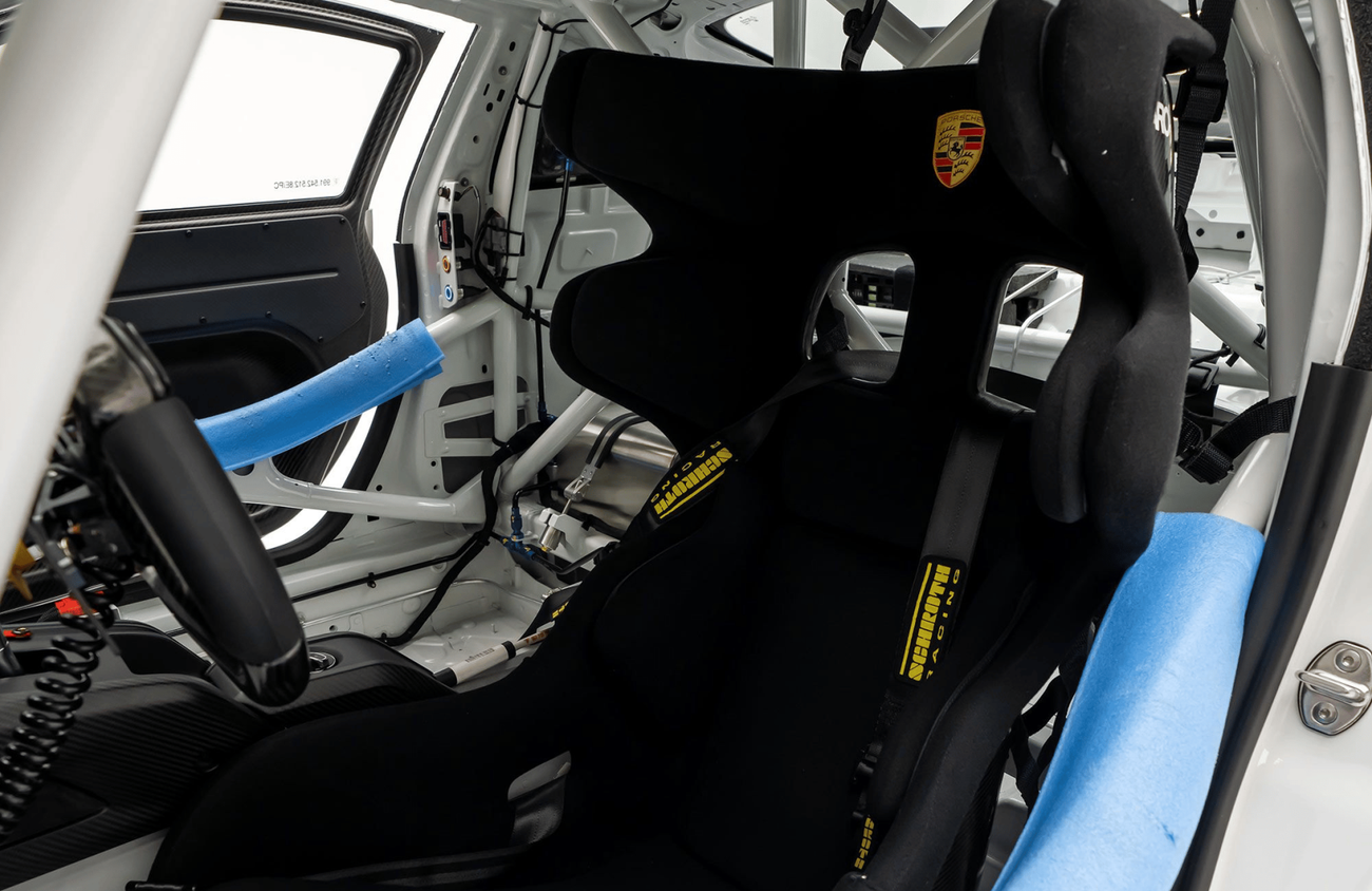 بورش 911 3.8L F-6 Twin-Turbocharged Engine