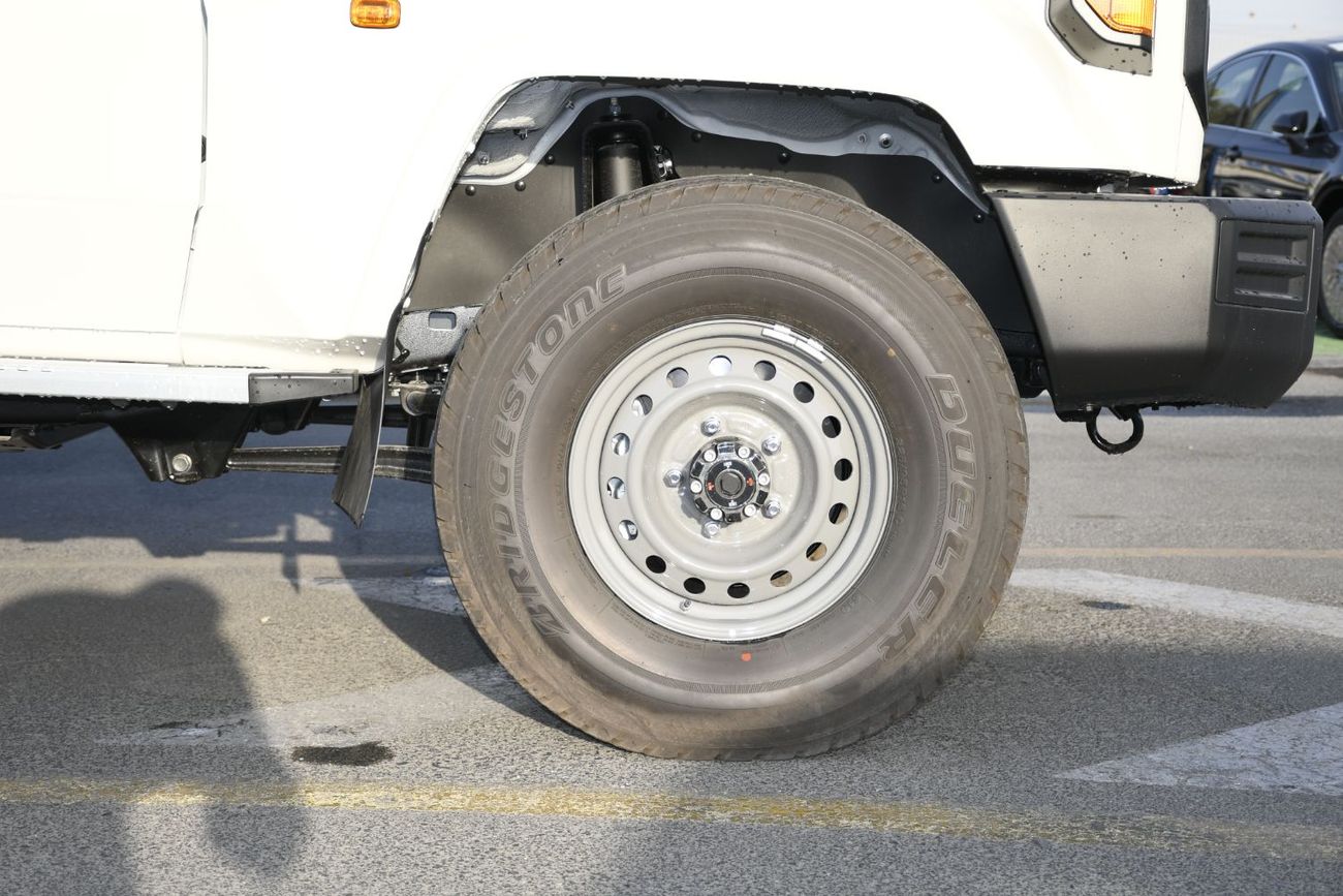 Toyota Land Cruiser Pick Up 79 series 2.8L Manual  Diesel Double Cap