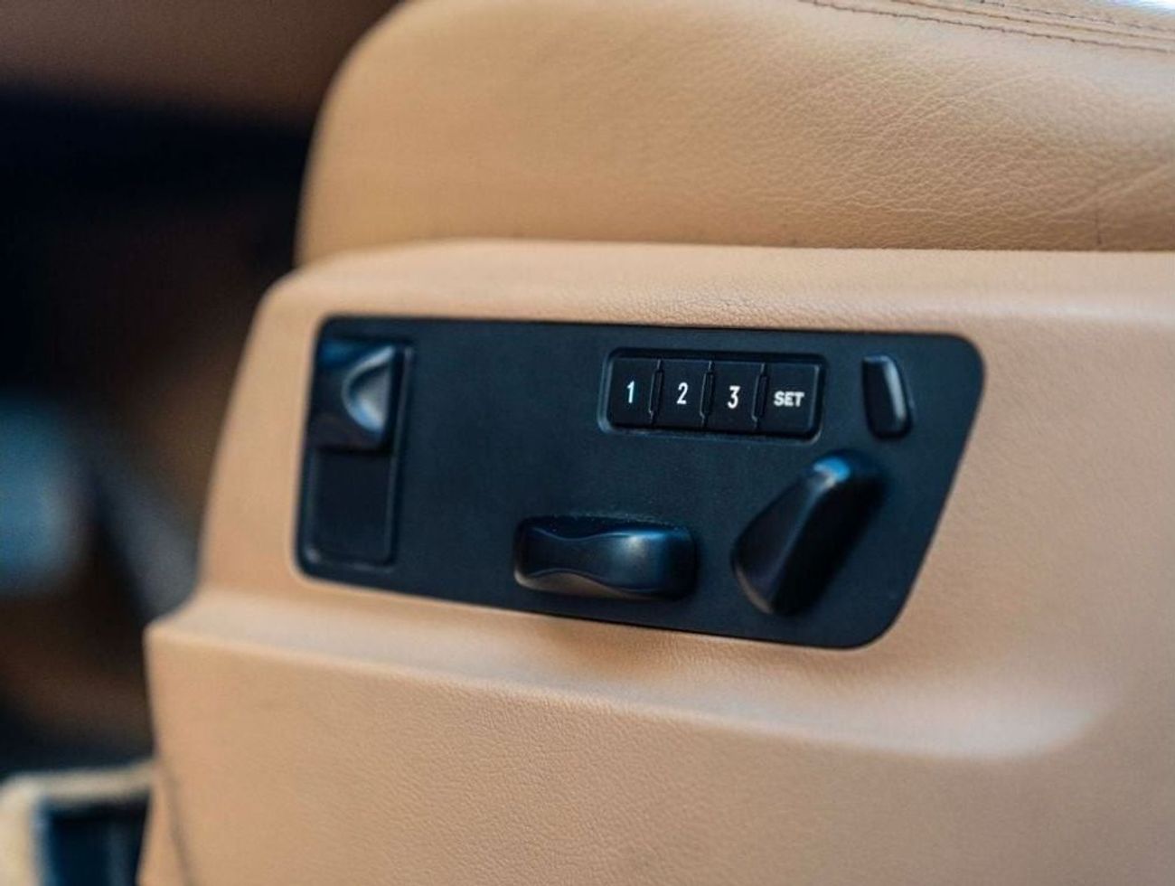 Porsche Cayenne S E1