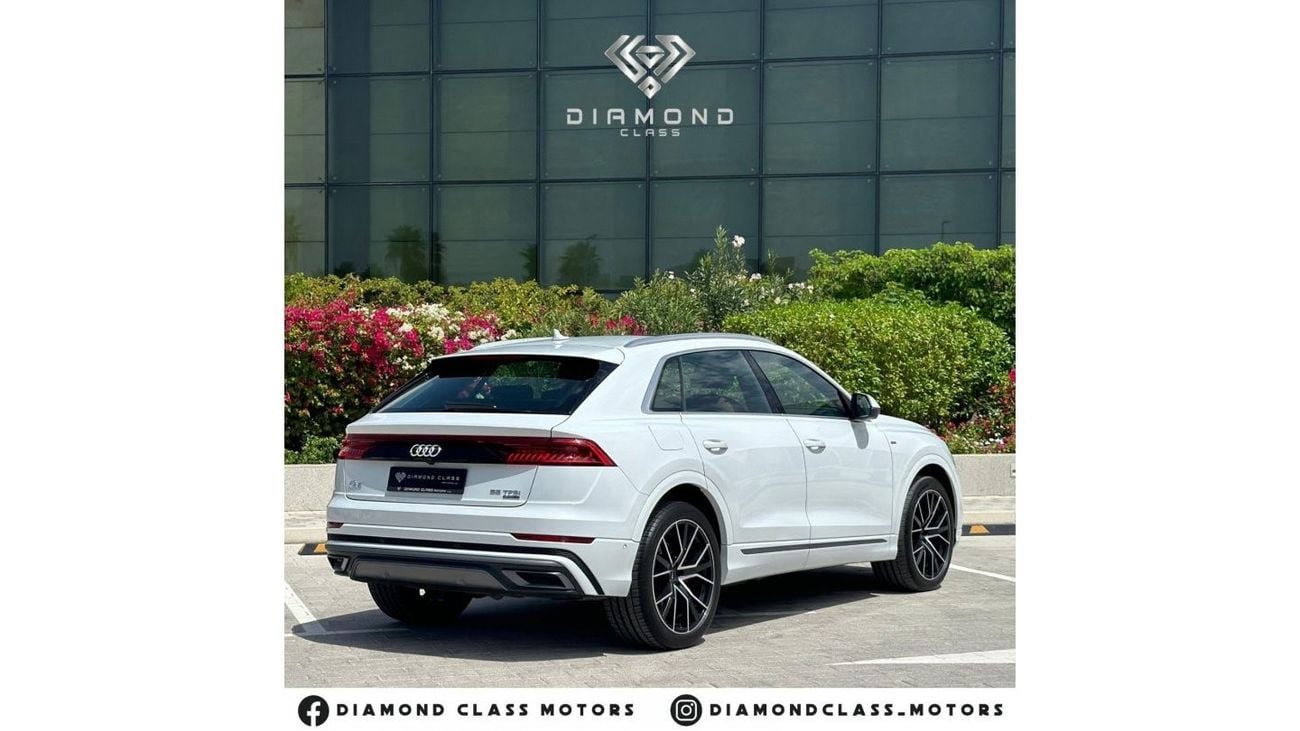 Audi Q8 Audi Q8 S-Line 55 TFSI Quattro Top Option GCC Panoramic  Head-Up Display  360 Camera  202 Under Warr