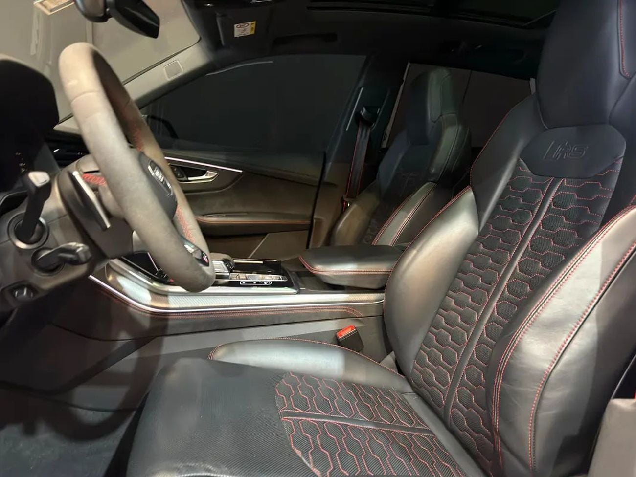 Audi RS Q8 4.0 TFSI quattro S tronic - European Specs - Pristine Condition