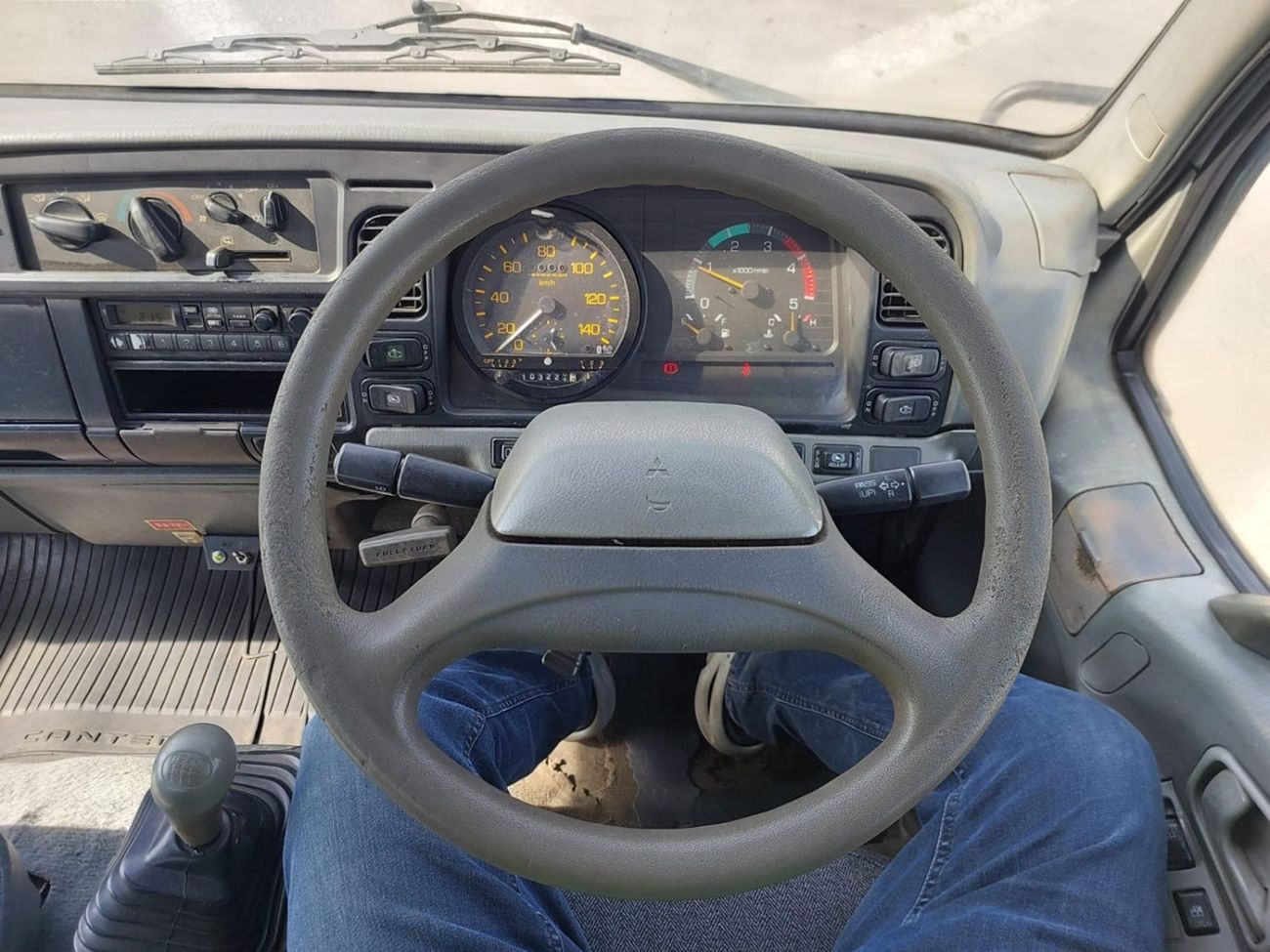 Mitsubishi Fuso Canter MITSUBISHI CANTER TRUCK RHD 1997 MODEL 4.5 L DIESEL MANUAL(PM32294)