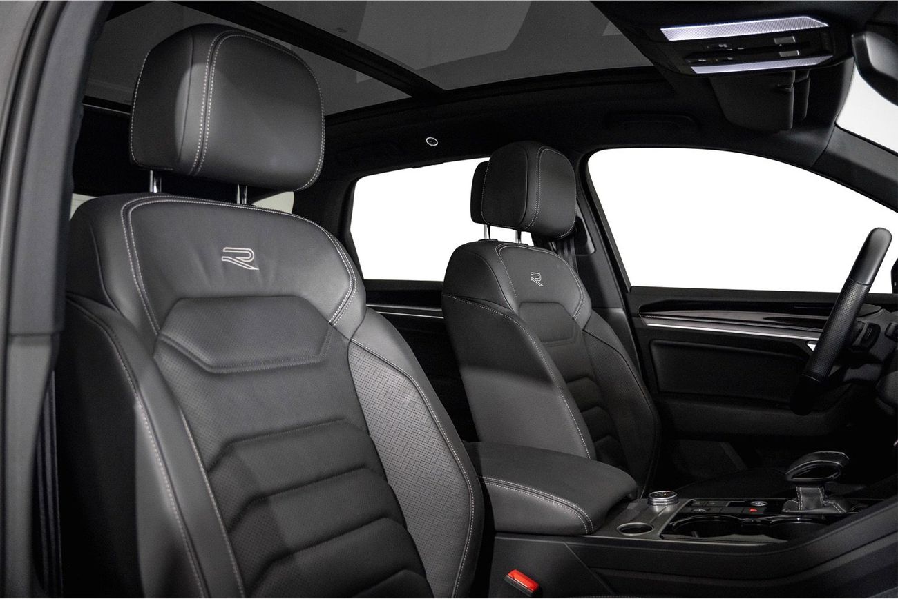 Volkswagen Touareg R-Line 3.0L AWD 2022 Volkswagen Touareg R-Line / Agency Warranty