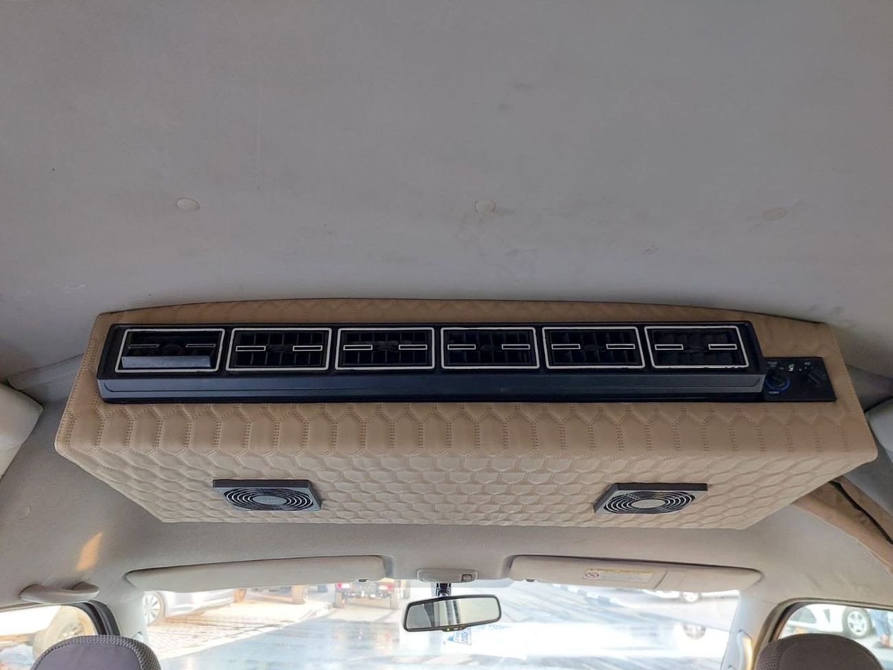 Toyota Hiace TOYOTA HIACE COMMUTER VAN RHD 2016 MODEL 3.0 L DIESEL MANUAL(PM18802)